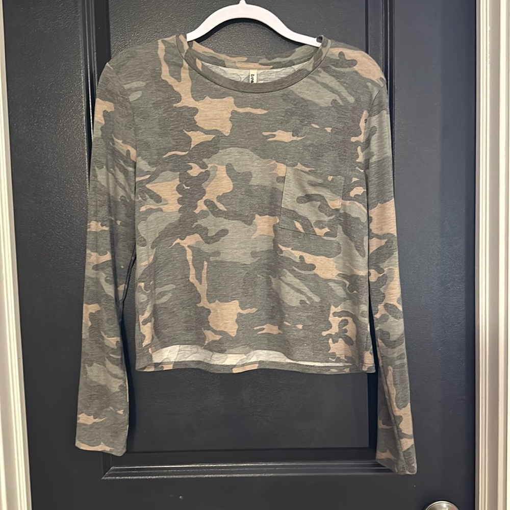 long sleeve top camo